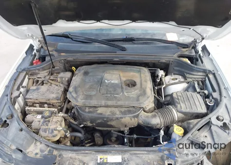 2018 Jeep Grand Cherokee Sterling Edition 4X4 z USA, uszkodzony, nr VIN 1C4RJFBG7JC331210